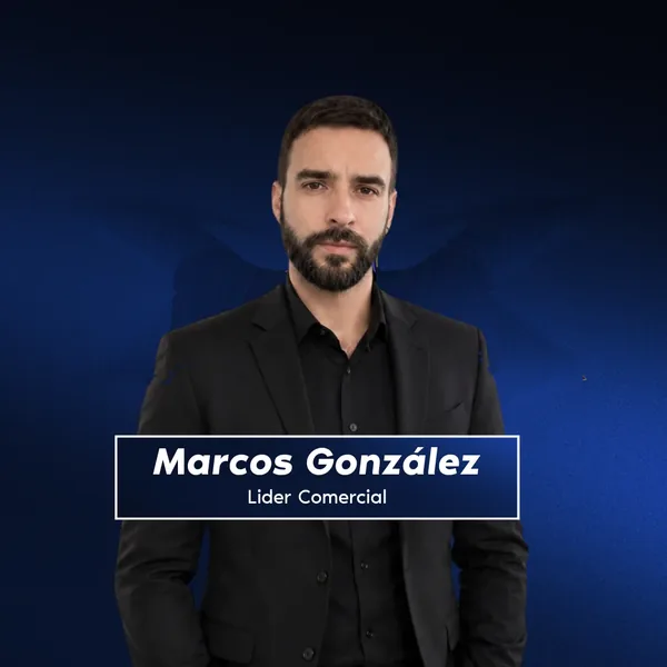 Retrato de Marcos González, Líder Comercial