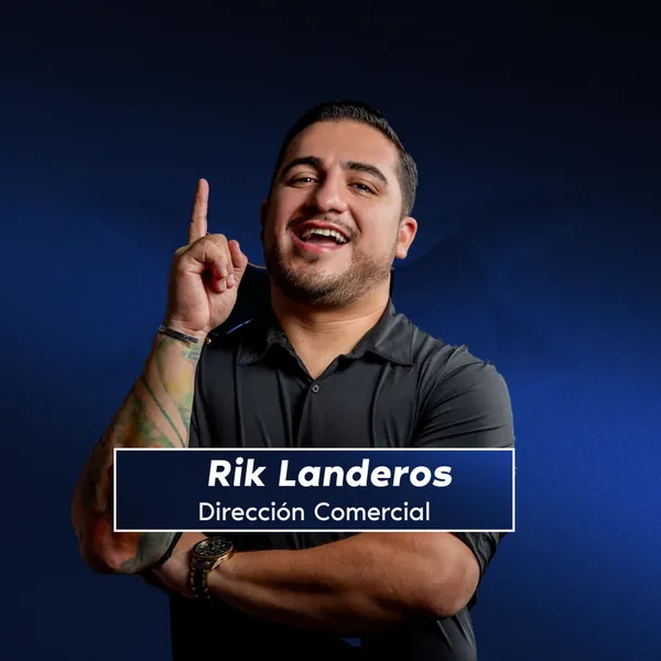 Retrato de Rik Landeros, Director de Estrategia Comercial